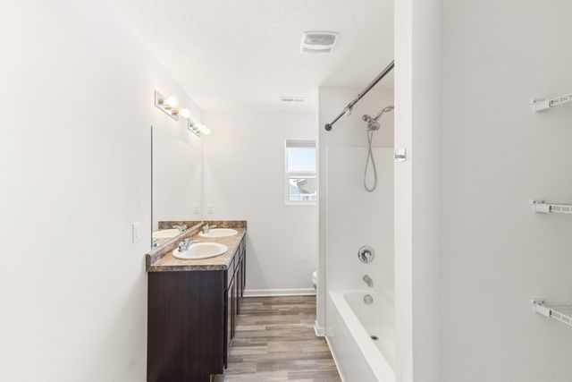 345 Hillside Drive, Pleasant Hill, IA 50327