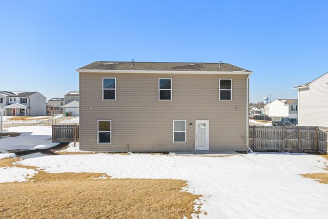 345 Hillside Drive, Pleasant Hill, IA 50327