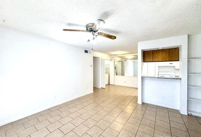 1516 Bay Area Blvd Boulevard U2, Houston, TX 77058