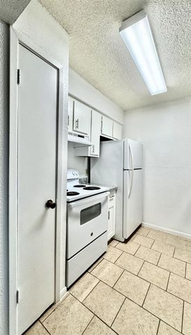 1516 Bay Area Blvd Boulevard U2, Houston, TX 77058