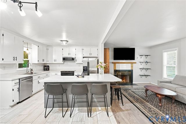 9330 Ravensworth Ct, Hanover, VA 23116