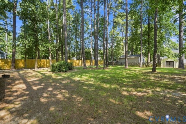 9330 Ravensworth Ct, Hanover, VA 23116