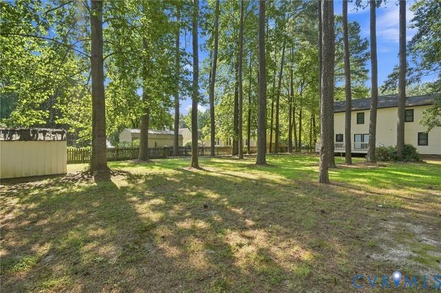9330 Ravensworth Ct, Hanover, VA 23116
