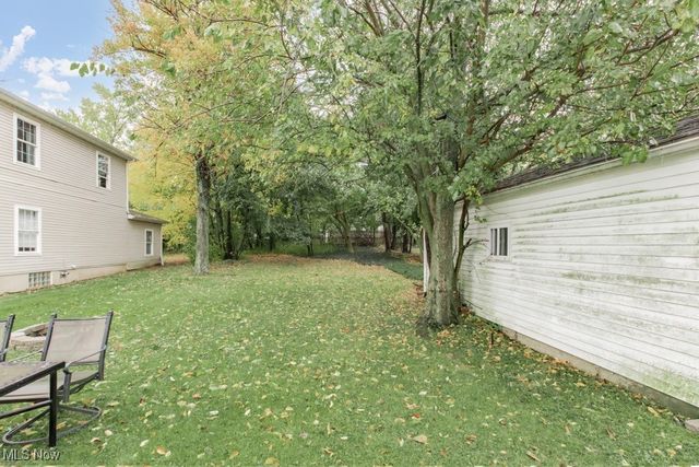 1233 Summit Drive, Mayfield Heights, OH 44124