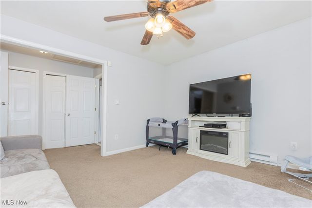 1233 Summit Drive, Mayfield Heights, OH 44124