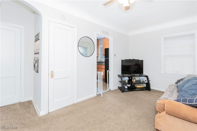 1233 Summit Drive, Mayfield Heights, OH 44124