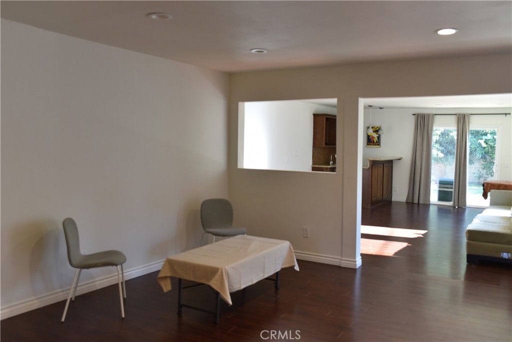 24224 Victory, Woodland Hills, CA 91367 — photo 3