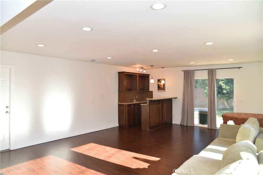 24224 Victory, Woodland Hills, CA 91367 — photo 4
