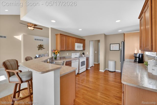 1601 Nottingham Court, Commerce Charter Township, MI 48390
