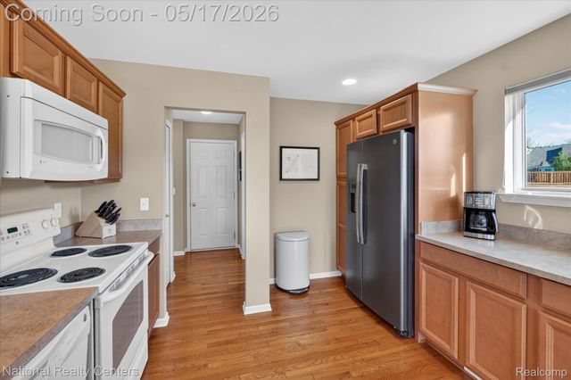 1601 Nottingham Court, Commerce Charter Township, MI 48390