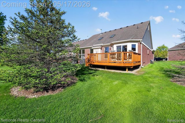 1601 Nottingham Court, Commerce Charter Township, MI 48390