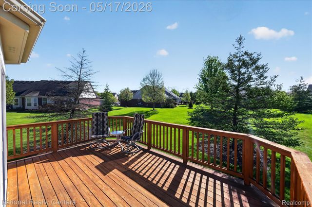 1601 Nottingham Court, Commerce Charter Township, MI 48390