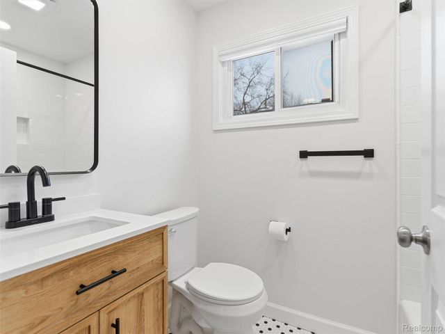 23024 Playview Street, St. Clair Shores, MI 48082