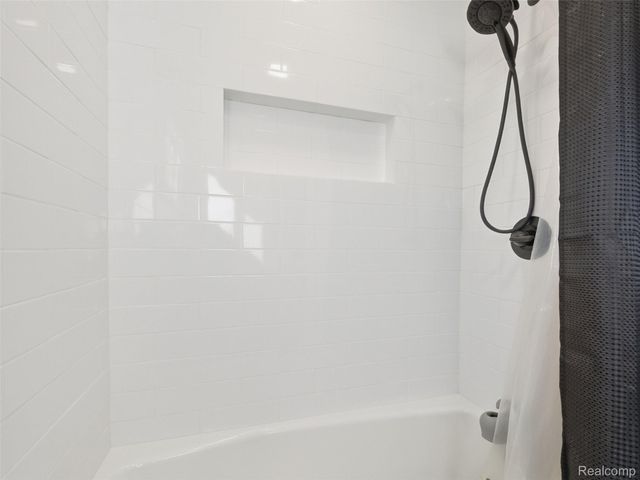 23024 Playview Street, St. Clair Shores, MI 48082