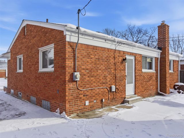 23024 Playview Street, St. Clair Shores, MI 48082