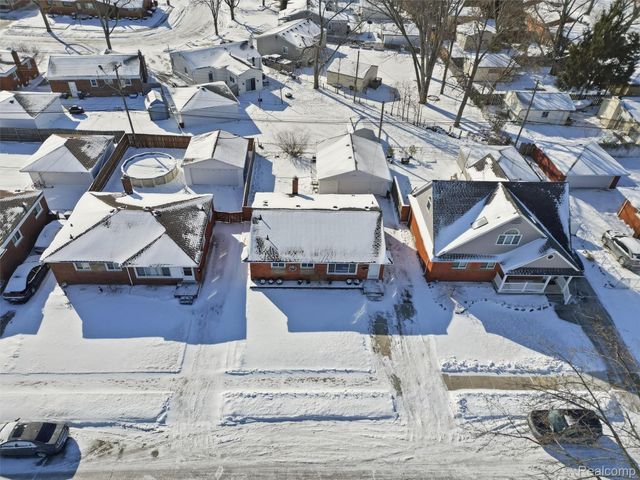 23024 Playview Street, St. Clair Shores, MI 48082