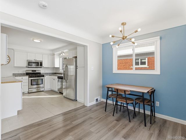 23024 Playview Street, St. Clair Shores, MI 48082