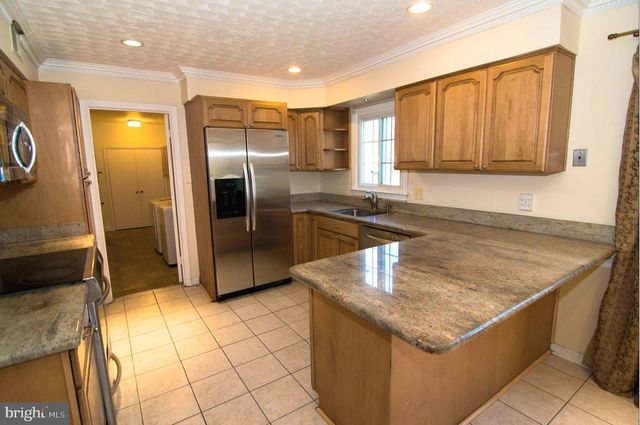222 APPLE BLOSSOM CT, Vienna, VA 22181