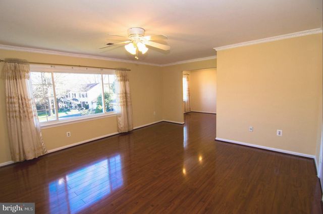 222 APPLE BLOSSOM CT, Vienna, VA 22181