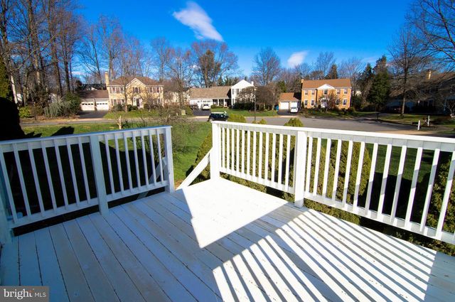 222 APPLE BLOSSOM CT, Vienna, VA 22181