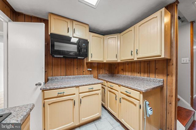 222 APPLE BLOSSOM CT, Vienna, VA 22181