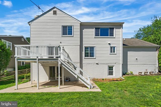222 APPLE BLOSSOM CT, Vienna, VA 22181