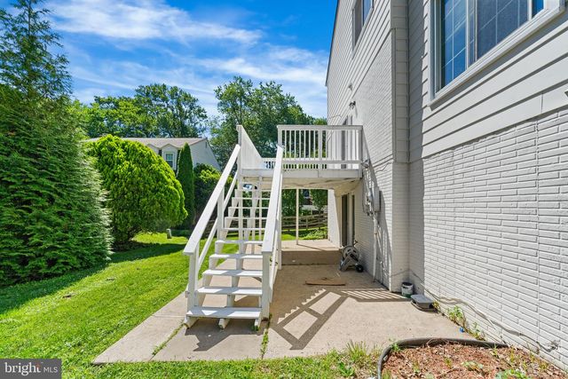 222 APPLE BLOSSOM CT, Vienna, VA 22181