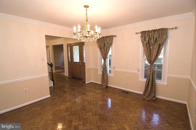 222 APPLE BLOSSOM CT, Vienna, VA 22181