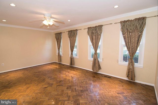 222 APPLE BLOSSOM CT, Vienna, VA 22181