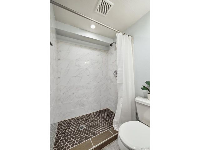 6764 S Holland Way, Littleton, CO 80128