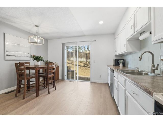 6764 S Holland Way, Littleton, CO 80128