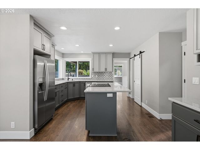 6676 Se 252ND Ave, Gresham, OR 97080