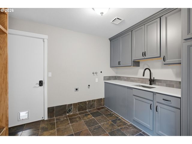 6676 Se 252ND Ave, Gresham, OR 97080