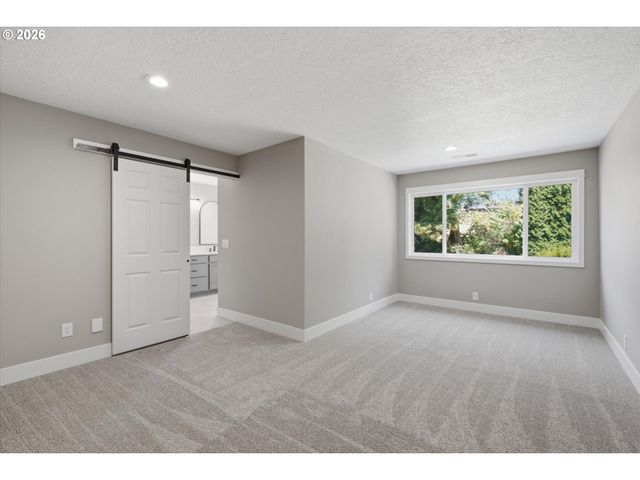 6676 Se 252ND Ave, Gresham, OR 97080