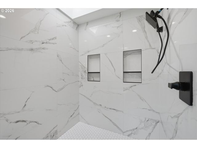 6676 Se 252ND Ave, Gresham, OR 97080