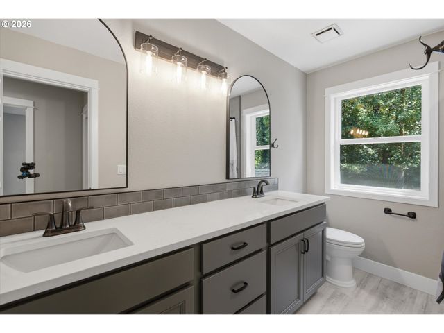 6676 Se 252ND Ave, Gresham, OR 97080