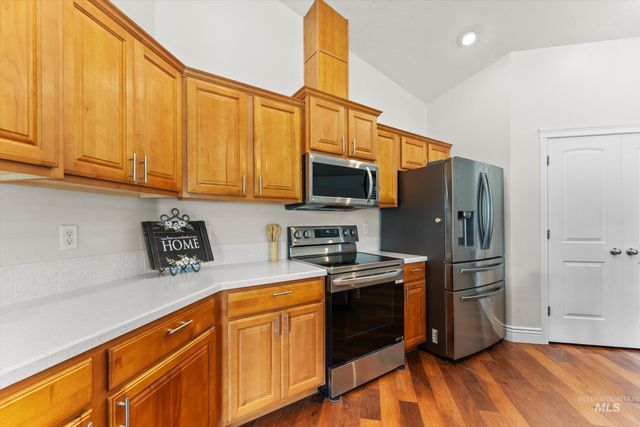 8987 New Castle Dr, Middleton, ID 83644