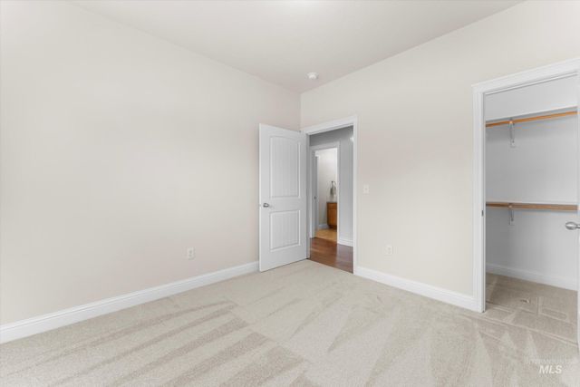 8987 New Castle Dr, Middleton, ID 83644