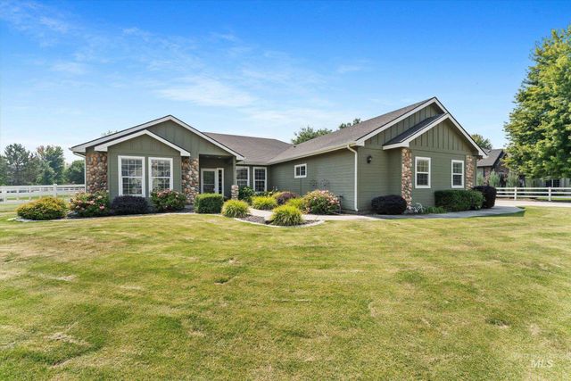 8987 New Castle Dr, Middleton, ID 83644