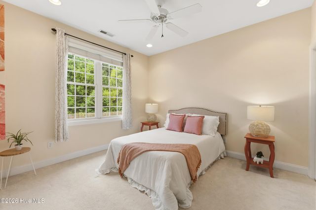 10233 Mariners Cove Court, Belville, NC 28451