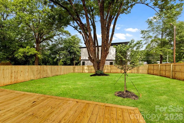 2763 Parkway Avenue, Charlotte, NC 28208