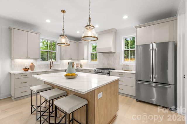2763 Parkway Avenue, Charlotte, NC 28208