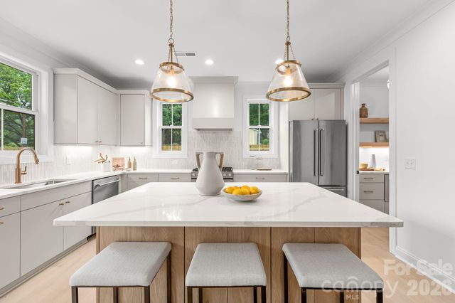 2763 Parkway Avenue, Charlotte, NC 28208