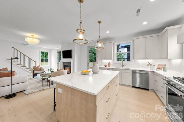 2763 Parkway Avenue, Charlotte, NC 28208