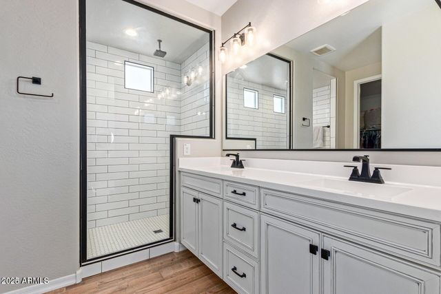 7609 W ODEUM Lane, Phoenix, AZ 85043