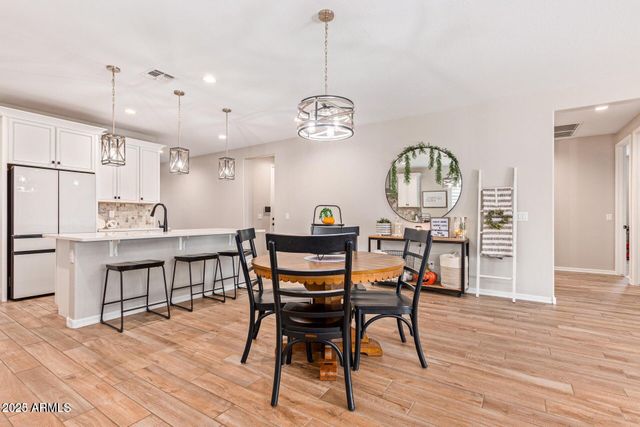 7609 W ODEUM Lane, Phoenix, AZ 85043