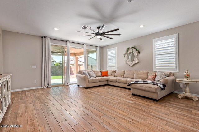 7609 W ODEUM Lane, Phoenix, AZ 85043