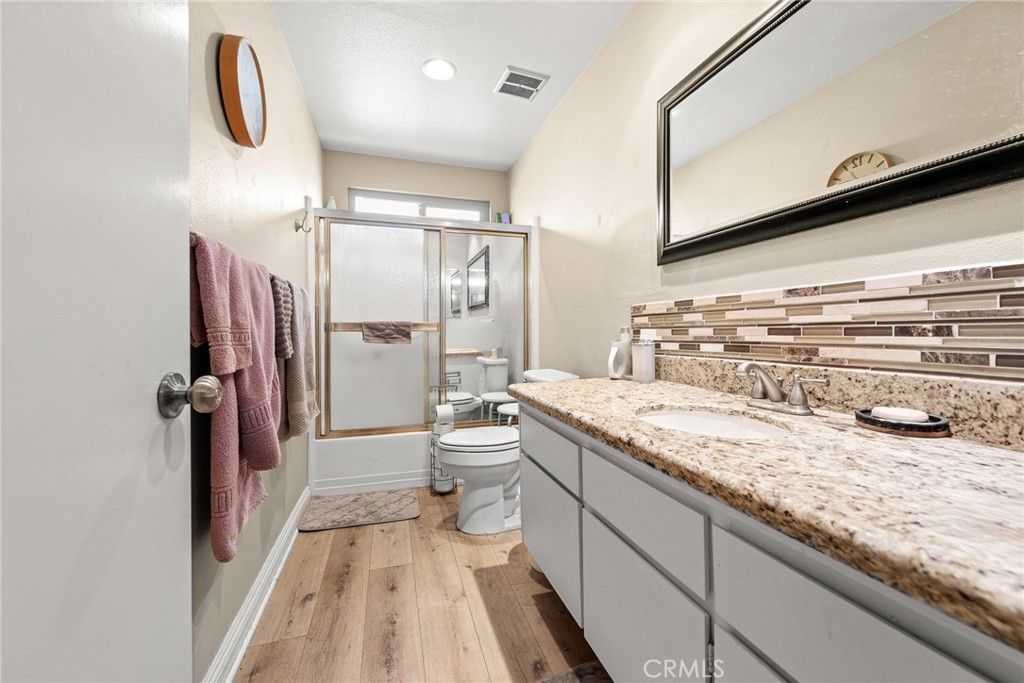 Image 25 of property listing at 27830 Grosse Point, Menifee, CA 92586