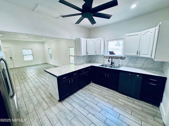 1041 E 14TH Street, Jacksonville, FL 32206