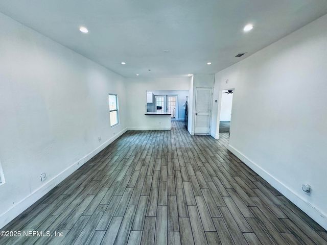 1041 E 14TH Street, Jacksonville, FL 32206
